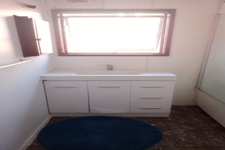 Photo of property in 1/141 Birkdale Road, Birkdale, Auckland, 0626