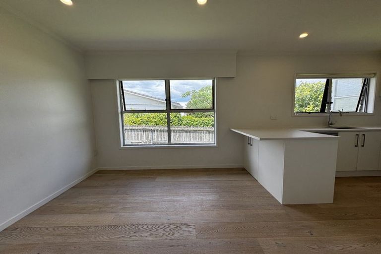 Photo of property in 11 Waitemata Road, Hauraki, Auckland, 0622