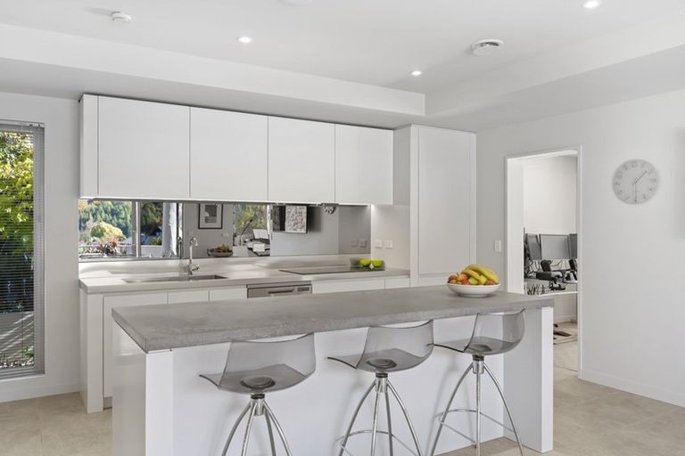 Photo of property in 21 Hood Crescent, Arrowtown, 9302