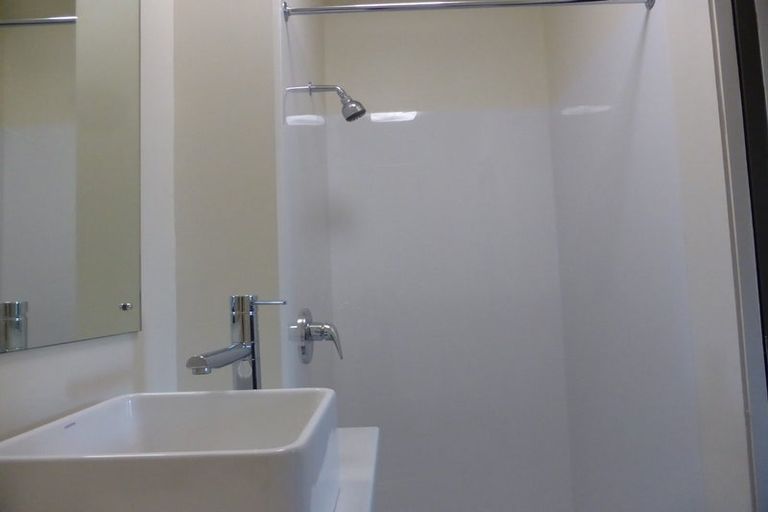 Photo of property in Sharella Living, 20 Glenmore Street, Thorndon, Wellington, 6011