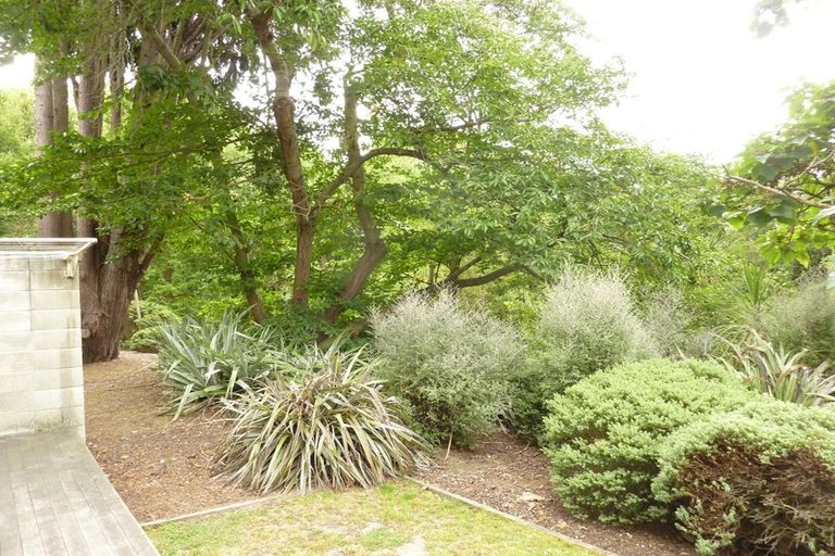 Photo of property in 17a Athol Terrace, Upper Riccarton, Christchurch, 8041