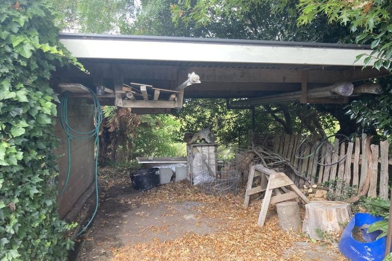 Photo of property in 16 Totara Drive, St Andrews, Hamilton, 3200