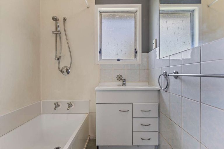 Photo of property in 12 Alison Street, Mangakakahi, Rotorua, 3015