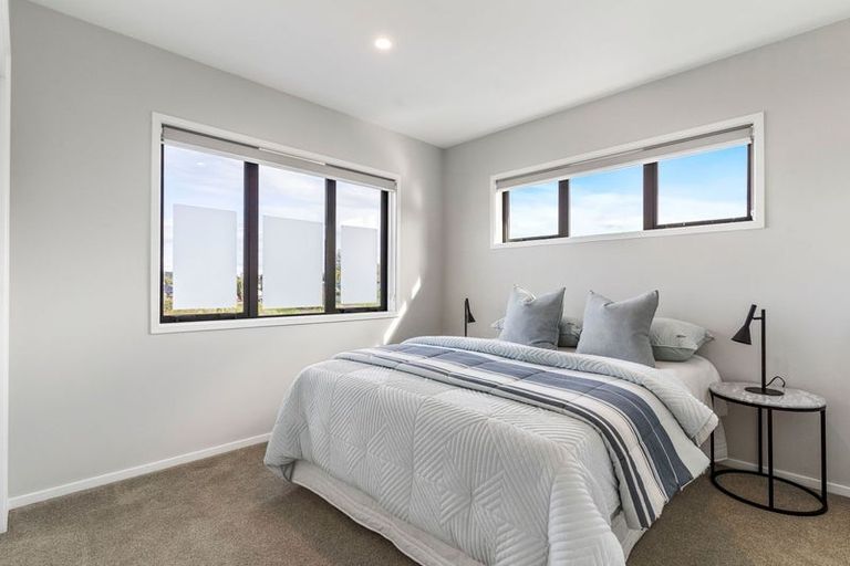 Photo of property in 17 Kahika Grove, Huapai, Kumeu, 0810