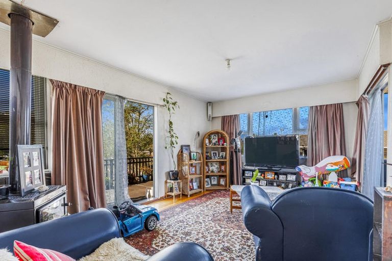 Photo of property in 28 Helena Street, Massey, Auckland, 0614