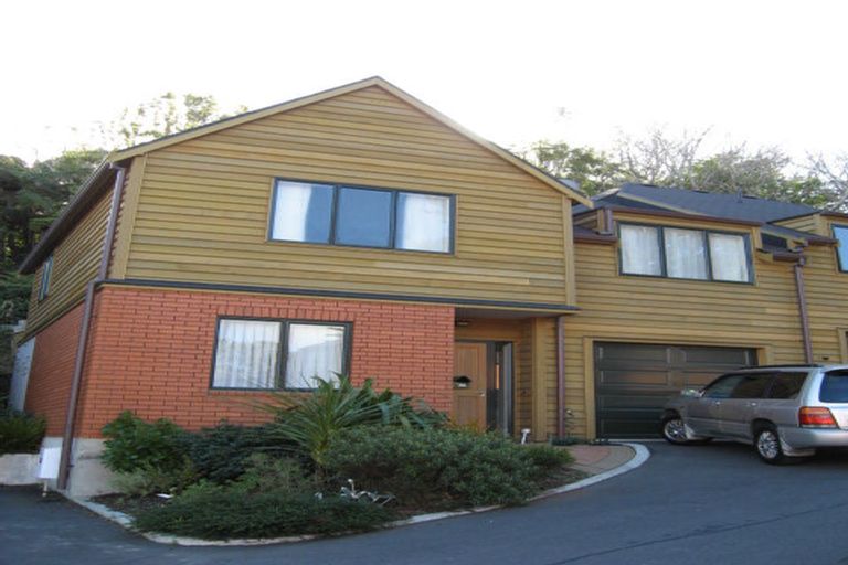 Photo of property in 35 Futuna Close, Karori, Wellington, 6012