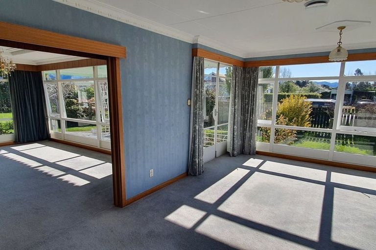 Photo of property in 1 Cashel Street, Waimate, 7924
