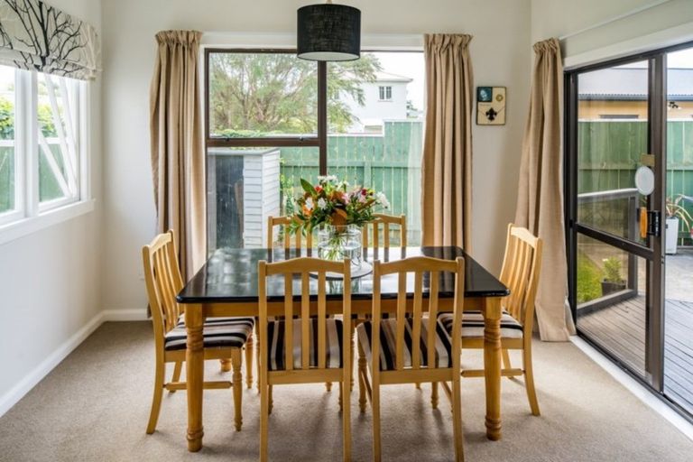 Photo of property in 6 Fairfield Avenue, Fairfield, Lower Hutt, 5011