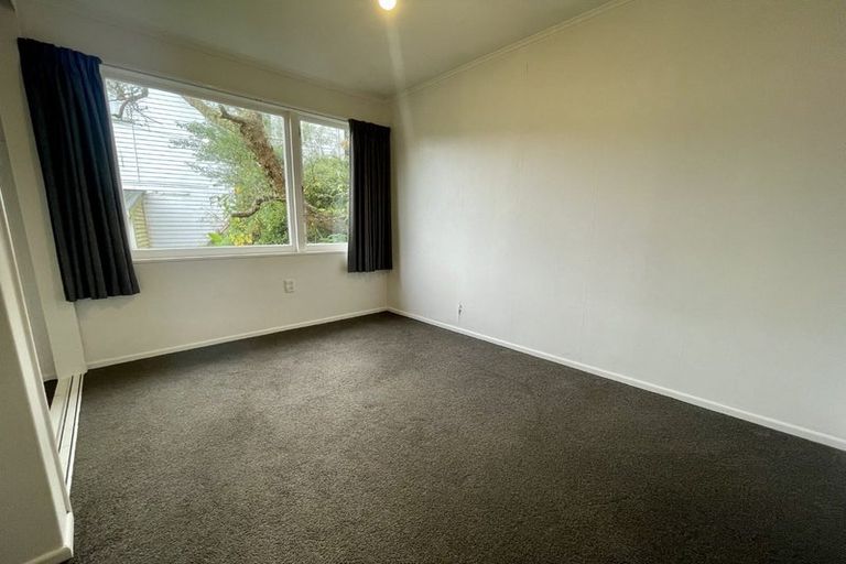 Photo of property in 24 Saint Michaels Crescent, Kelburn, Wellington, 6012