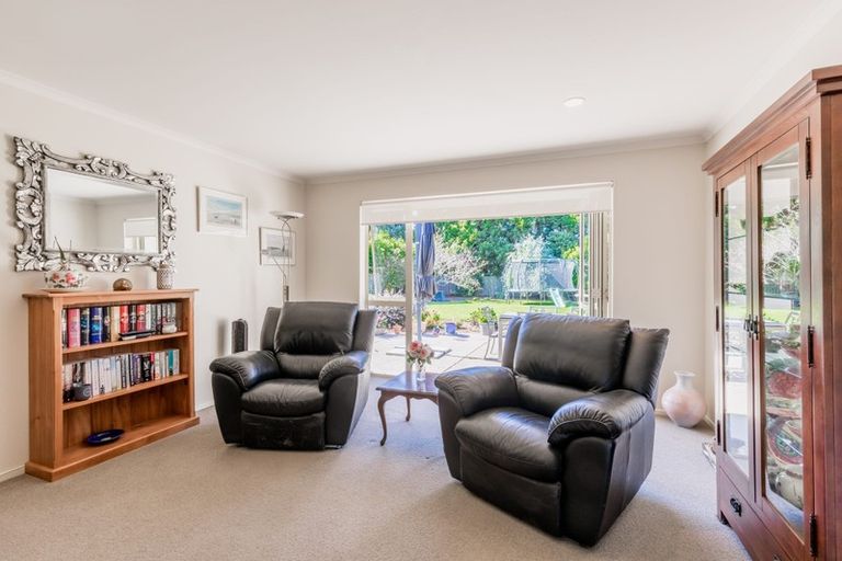 Photo of property in 6 Station Road, Huapai, Kumeu, 0810