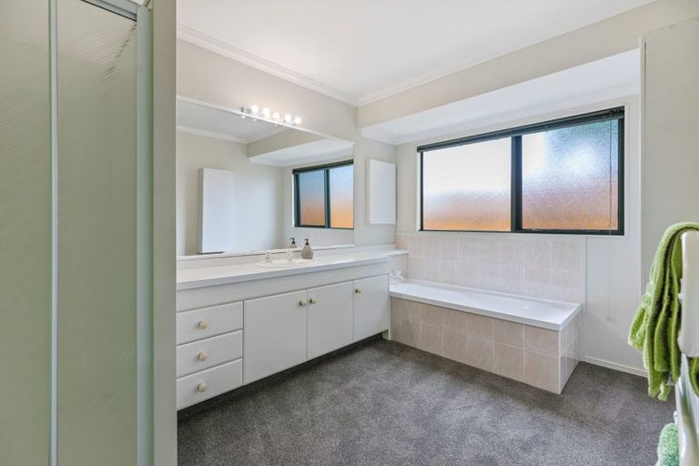 Photo of property in 31 Plateau Heights, Mount Maunganui, 3116