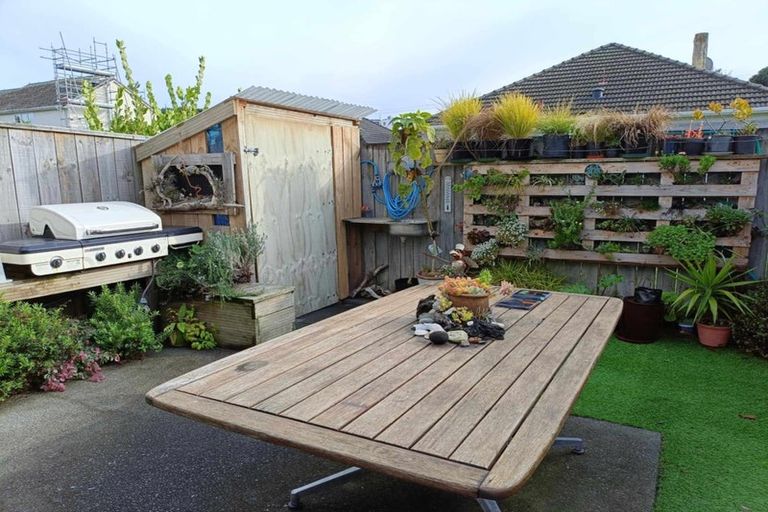 Photo of property in 31 Ron Deal Way, Epuni, Lower Hutt, 5011