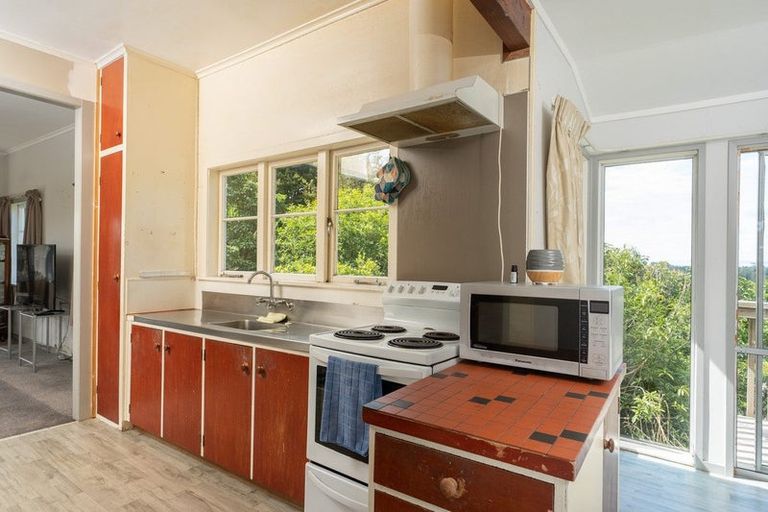 Photo of property in 37 Ngapuke Lane, Parua Bay, Onerahi, 0192