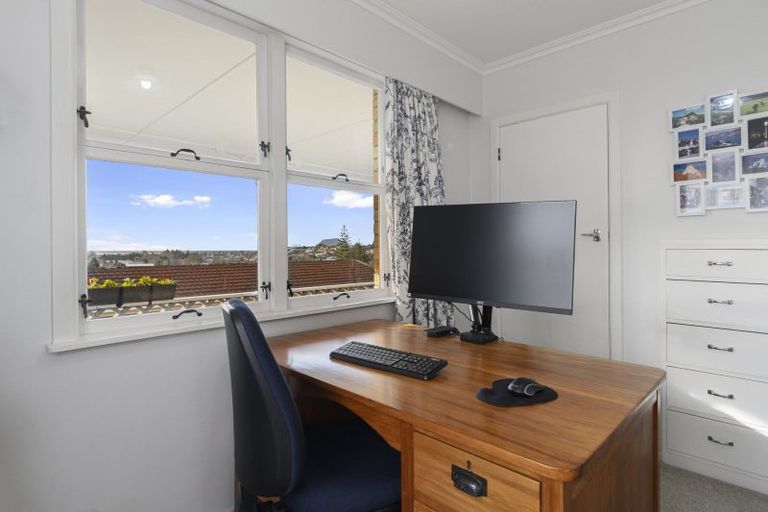 Photo of property in 1/24 Upland Street, Brookfield, Tauranga, 3110