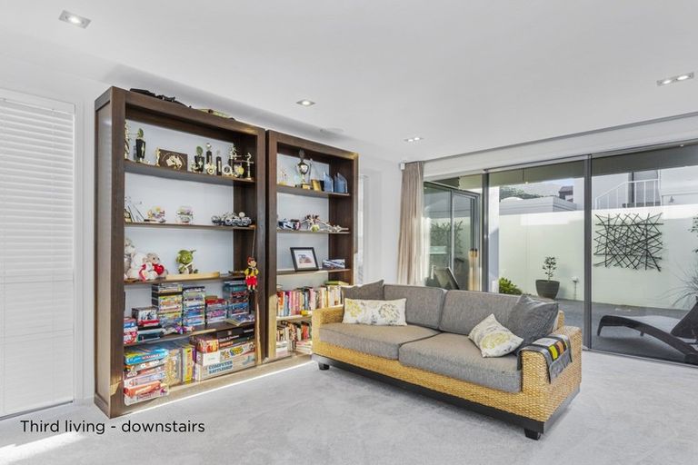 Photo of property in 36 Marine Parade, Mount Maunganui, 3116