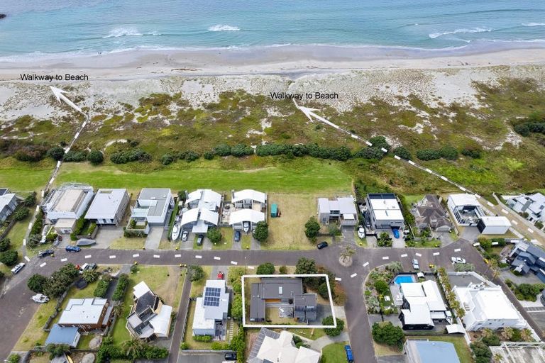 Photo of property in 19 Lagoon Way, Omaha, 0986