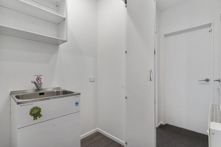 Photo of property in 4e Wattle Road, Sunnyvale, Auckland, 0612