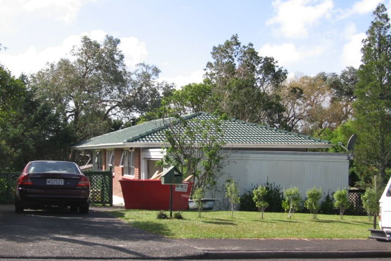 Photo of property in 2 Libra Street, Glen Eden, Auckland, 0602
