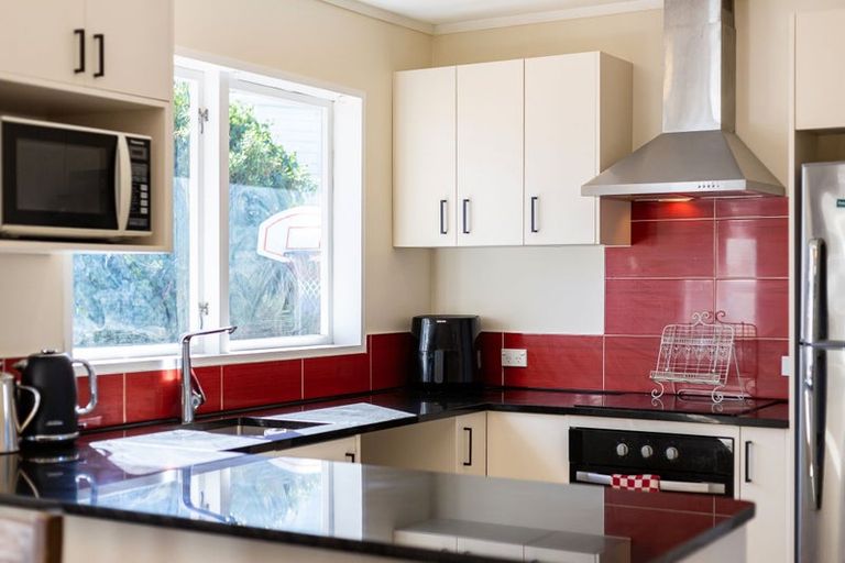 Photo of property in 28 Sea Vista Drive, Pukerua Bay, Porirua, 5026