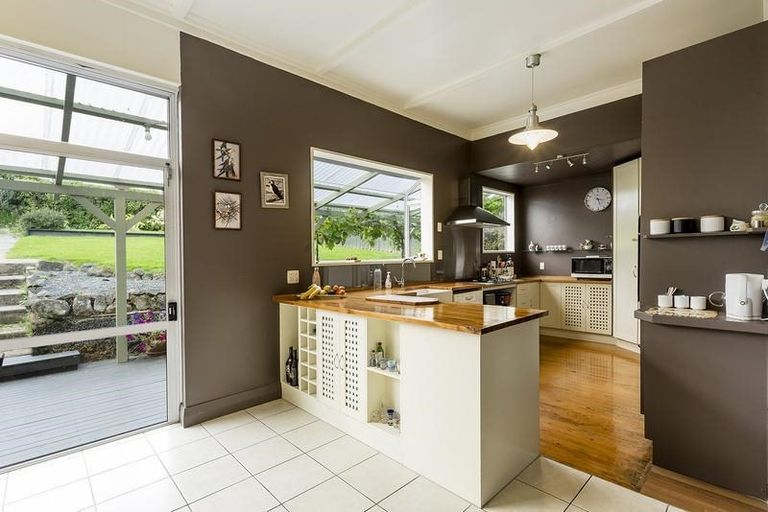 Photo of property in 24 Clifford Street, Dalmore, Dunedin, 9010