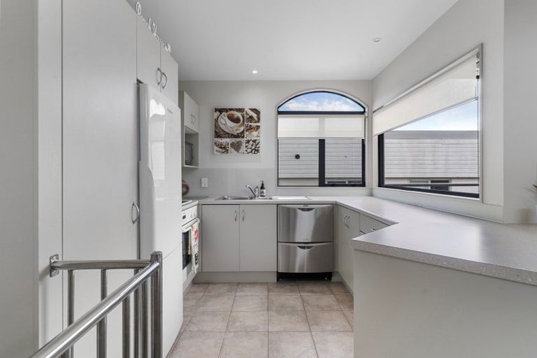 Photo of property in 3/34 May Street, Mount Maunganui, 3116