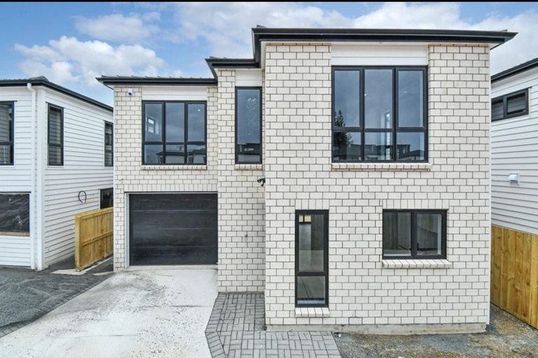 Photo of property in 115b Russell Road, Manurewa, Auckland, 2102