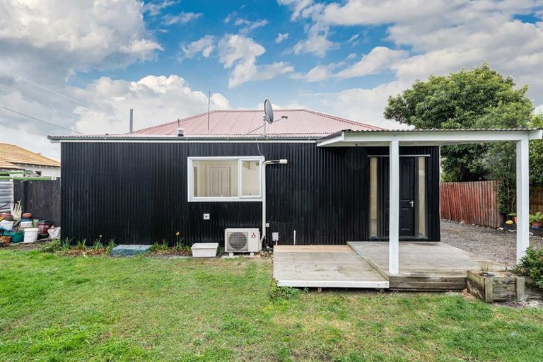 Photo of property in 16 Havelock Street, Phillipstown, Christchurch, 8011