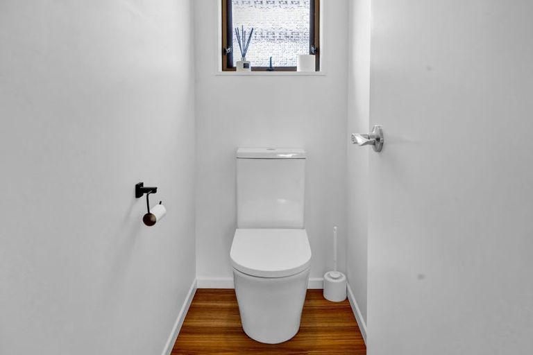 Photo of property in 38 Ketemarae Road, Normanby, Hawera, 4675