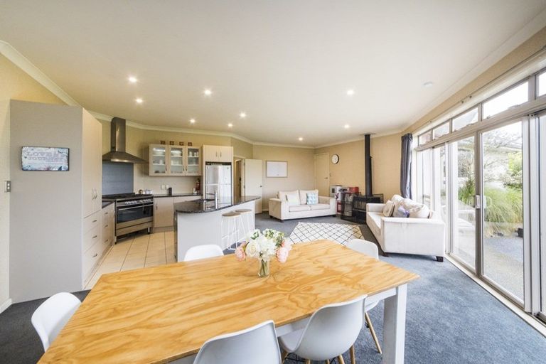 Photo of property in 865 Reid Line East, Bunnythorpe, Palmerston North, 4481