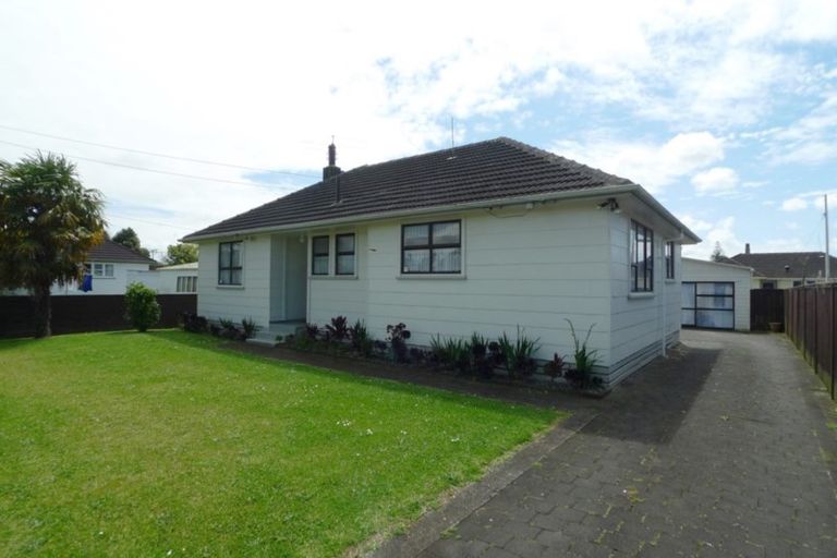 Photo of property in 17 Healy Road, Manurewa, Auckland, 2102