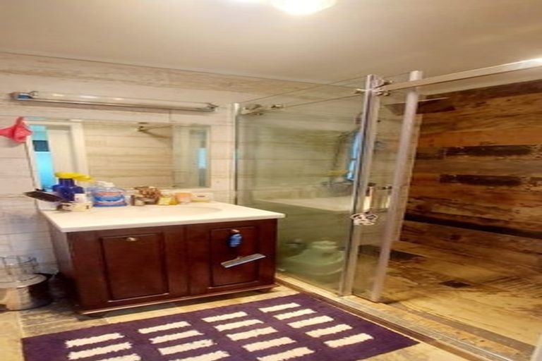 Photo of property in 64 Astley Avenue, New Lynn, Auckland, 0600