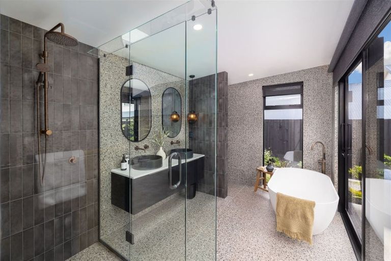 Photo of property in 97 Bryndwr Road, Bryndwr, Christchurch, 8052