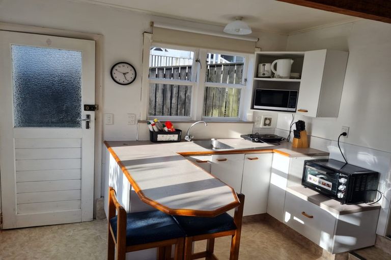 Photo of property in 11a Braithwaite Street, Karori, Wellington, 6012