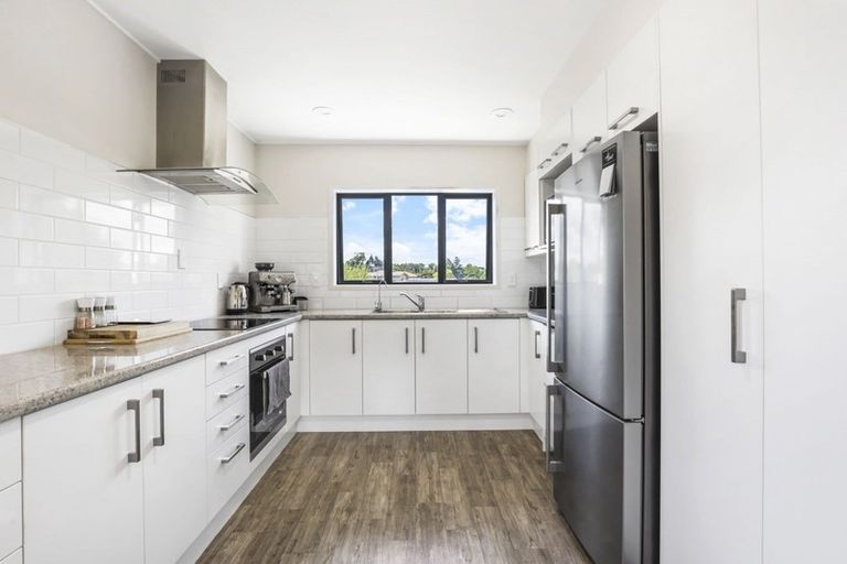 Photo of property in 2a Burn-murdoch Street, St Andrews, Hamilton, 3200