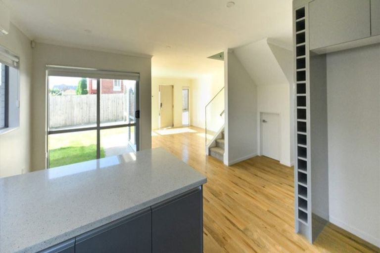 Photo of property in 69b Great South Road, Manurewa, Auckland, 2102