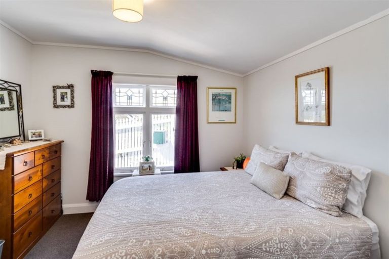 Photo of property in 14 Bay View Road, Bluff Hill, Napier, 4110