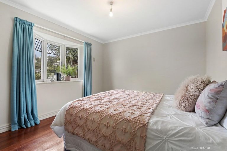 Photo of property in 16 Northland Road, Northland, Wellington, 6012