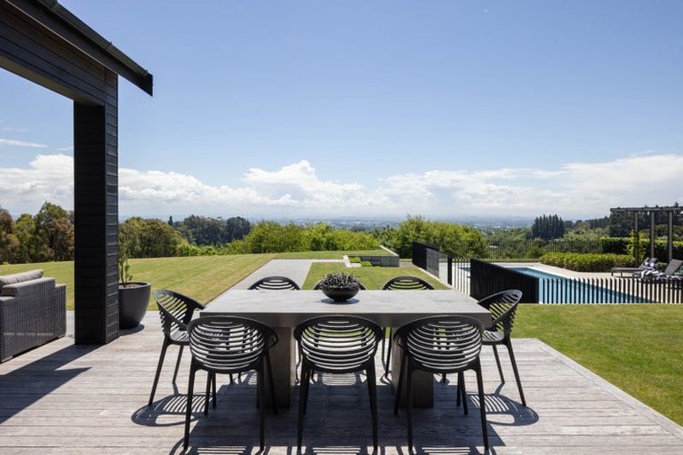 Photo of property in 37 Gummer Road, Havelock North, 4130