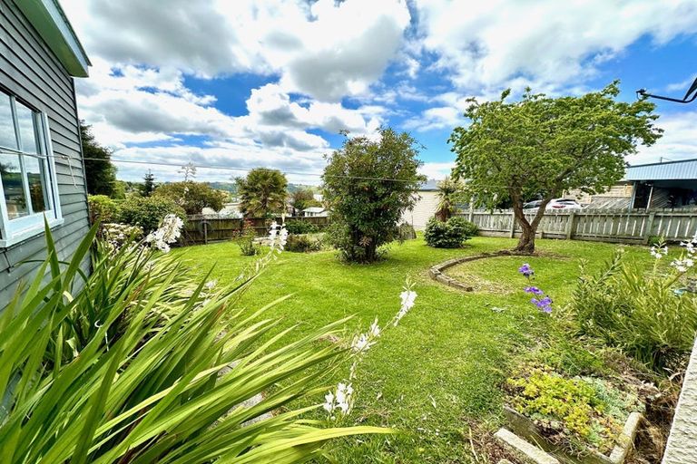 Photo of property in 228 Clyde Street, Balclutha, 9230