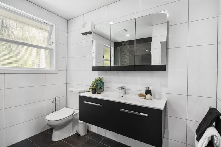 Photo of property in 35a Kinghorne Street, Strathmore Park, Wellington, 6022