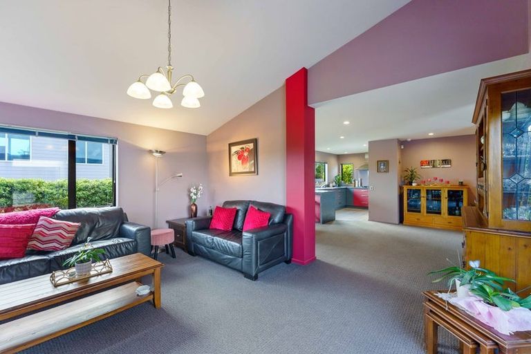 Photo of property in 148 Field Way, Waikanae Beach, Waikanae, 5036