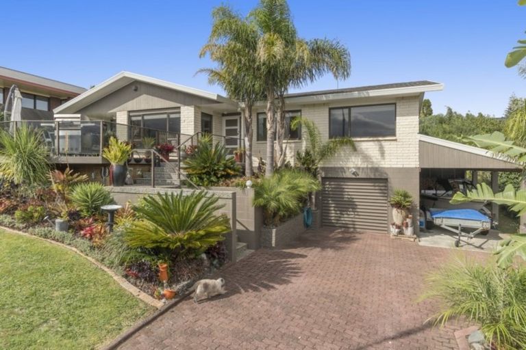 Photo of property in 2 Ruamoana Place, Omokoroa, 3114