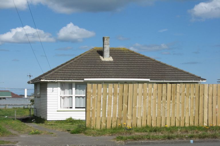 Photo of property in 145 Puriri Street, Castlecliff, Whanganui, 4501