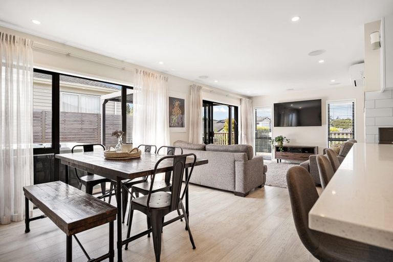 Photo of property in 60 Matua Road, Huapai, Kumeu, 0810