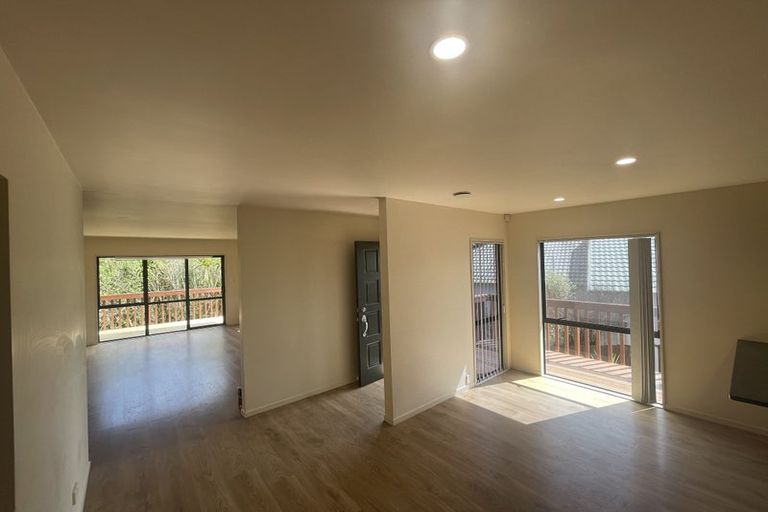 Photo of property in 8 Blethyn Place, Te Atatu South, Auckland, 0610