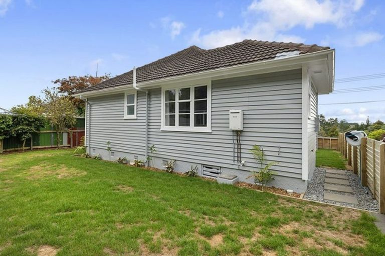 Photo of property in 390 Mangorei Road, Merrilands, New Plymouth, 4312