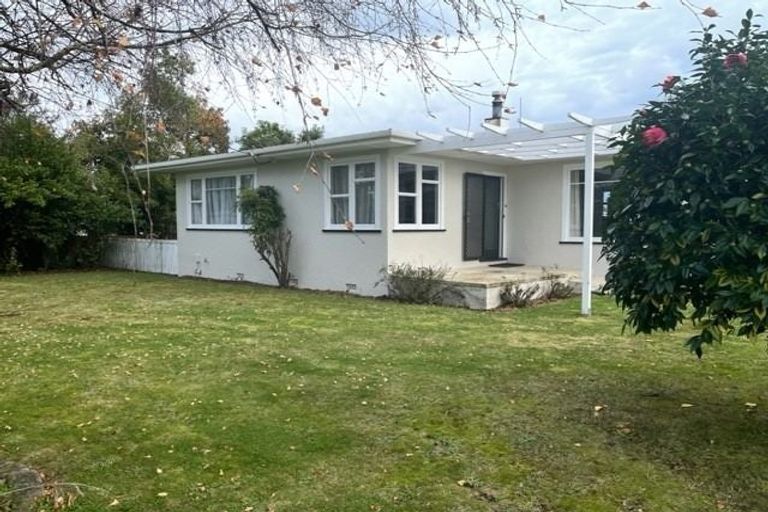 Photo of property in 24 Kent Crescent, Awapuni, Palmerston North, 4412