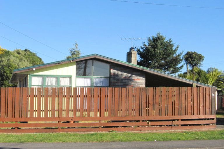 Photo of property in 33 Sheehan Avenue, Papakura, 2110
