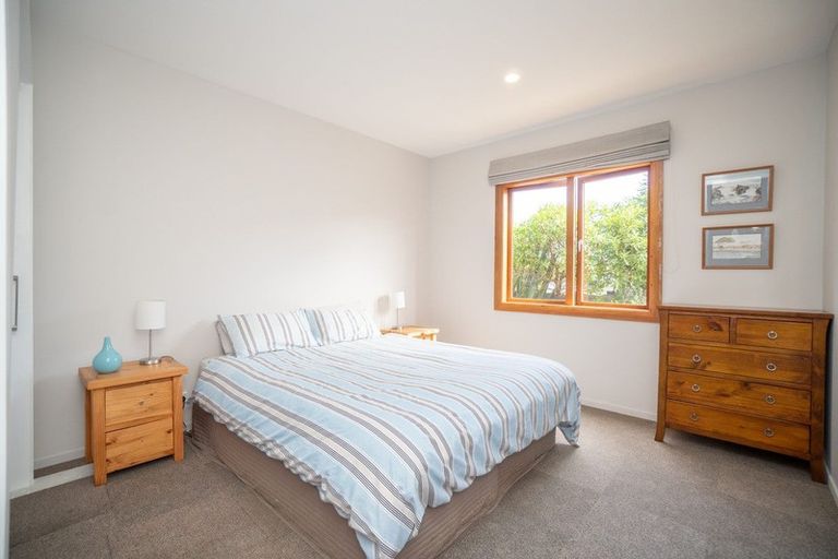 Photo of property in 27 Hall Place, Foxton Beach, Foxton, 4815