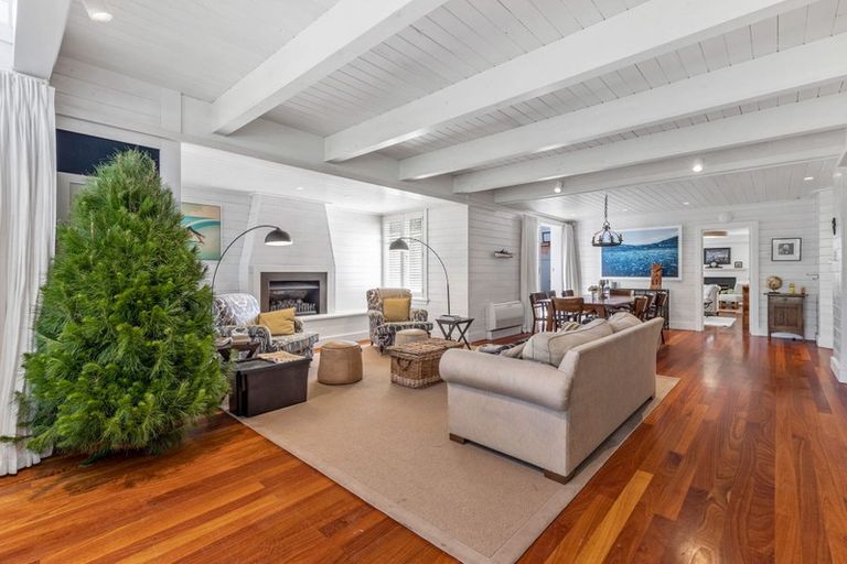 Photo of property in 26 Saltburn Road, Milford, Auckland, 0620